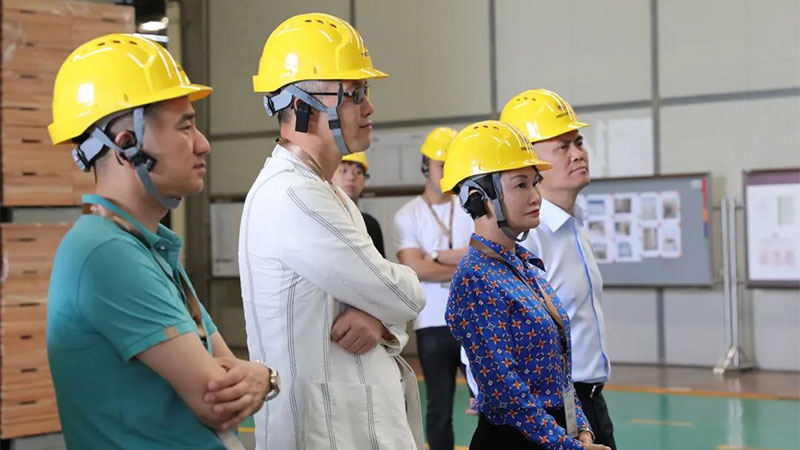 紅星美凱龍創(chuàng)新設(shè)計(jì)聯(lián)盟地板分會(huì)南潯行于天格地板圓滿收官